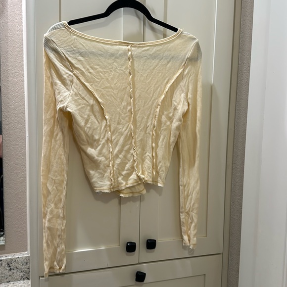 Urban Outfitters - Picture 4 of 6